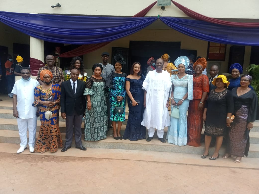 Professor Osunbor and wife, Lady Ussieh Osunbor in group photograph with friends and family members.