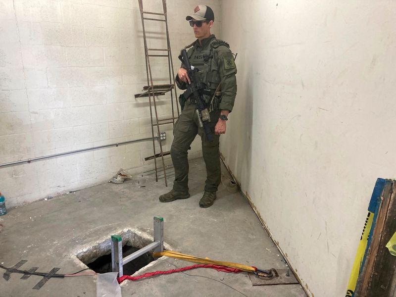 Drugs tunnel