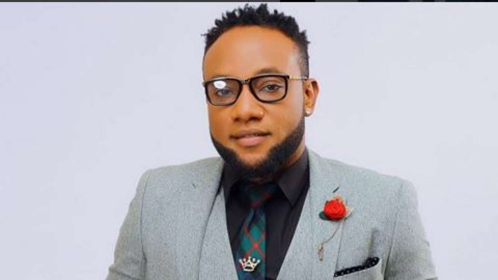 ‘Hunger makes artistes disrespect terms of contract’-Kcee