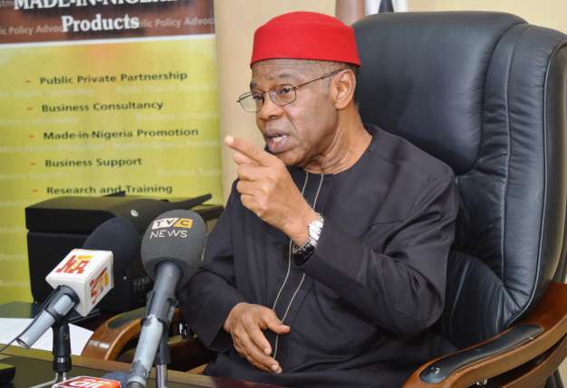 Manufacturers chide banks for forex racketeering