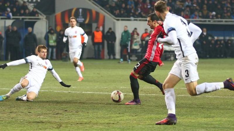 Mkhitaryan scores as Manchester United ease through to knockout stages