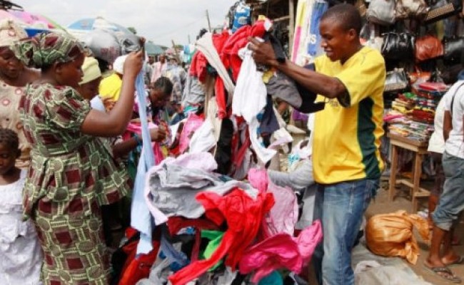 Harmattan: Enugu residents rush fairly used sweaters