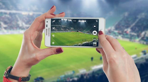 China shuts 18 illegal live streaming apps