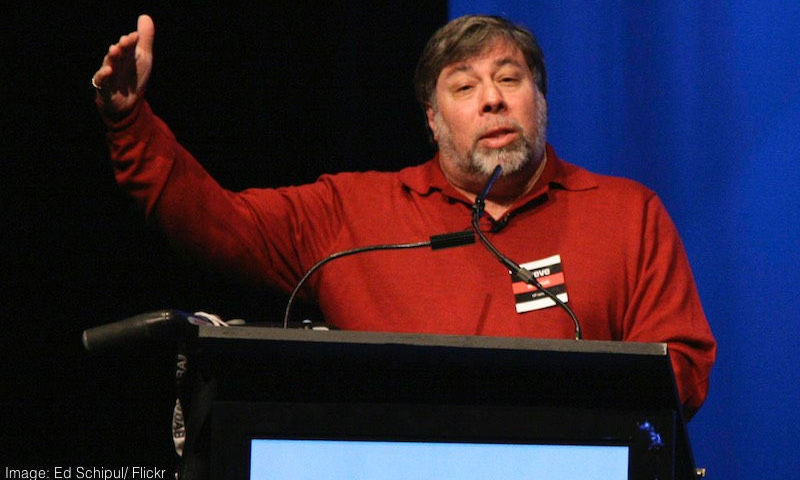 Apple co-founder shuts down Facebook