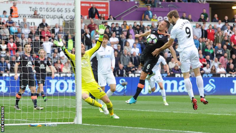 Win lifts Swansea out of bottom three after Hull lose