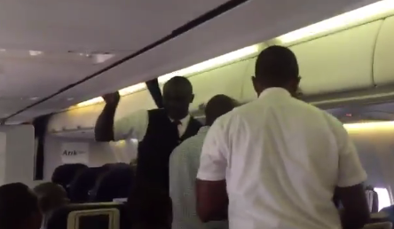 Thieves arrested on board Arik flight to Abuja [VIDEO]
