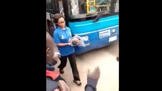 [VIDEO] Woman gives birth inside BRT