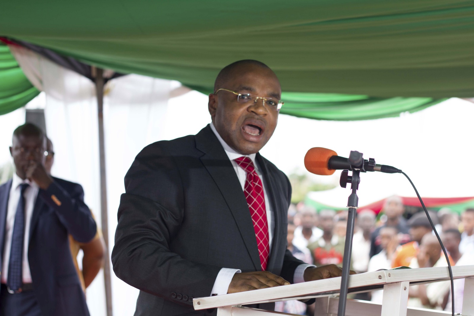 A’Ibom PDP denies Gov Emmanuel’s rumoured defection to APC