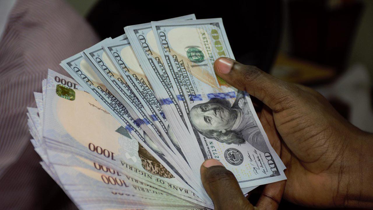 Naira value falls to N473 against Dollar at parallel market