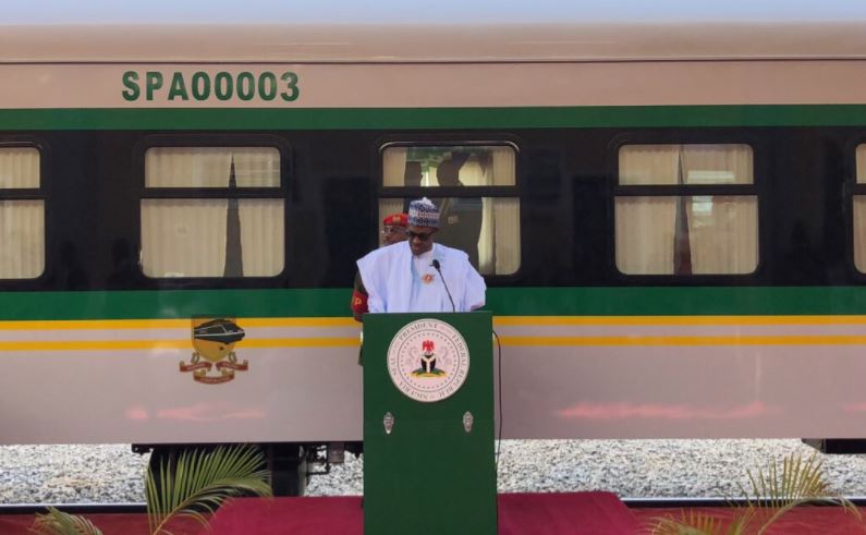 [In photos] Buhari commissions new locomotives, first Nigeria dry port in Kaduna