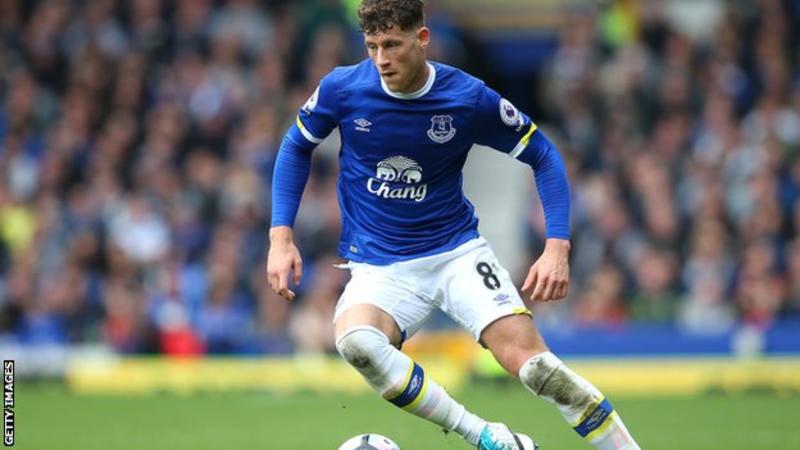 Chelsea to sign Everton midfielder, Ross Barkley for £15m