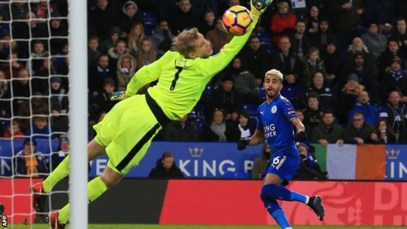 Mahrez inspires Leicester to victory over Huddersfield