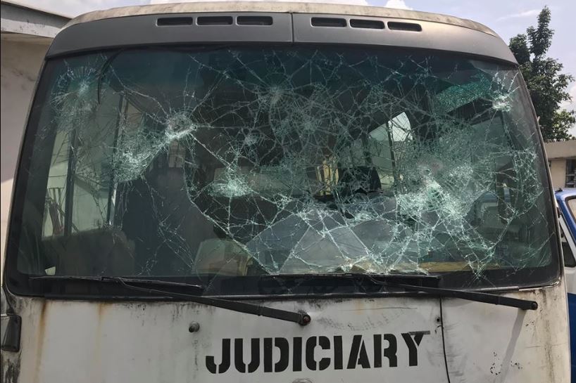 Trending video: Watch heavy shootings as APC thugs shut down court in Rivers
