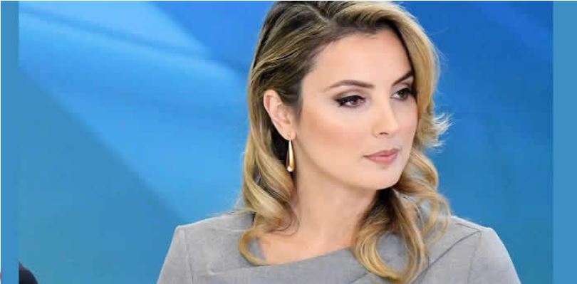 Brazil: First lady jumps into lake to rescue her pet