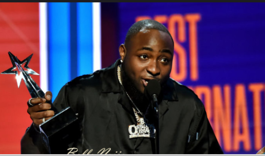 Davido, Poco Lee lead friends in morning devotion