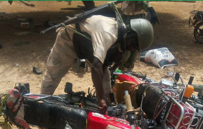 Police arrest fake army captain, 5 suspects for child trafficking [photo]