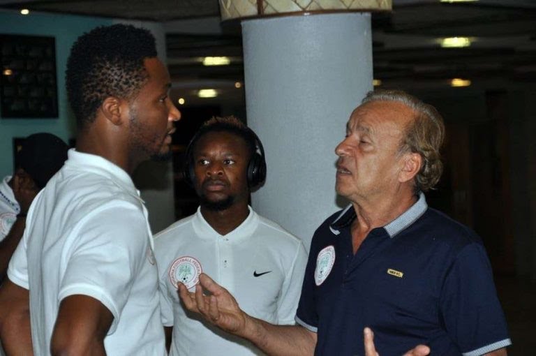 Super Eagles: I don’t have issues with Onazi, Rohr declares