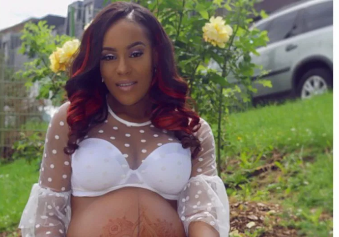 Emma Nyra welcomes twins