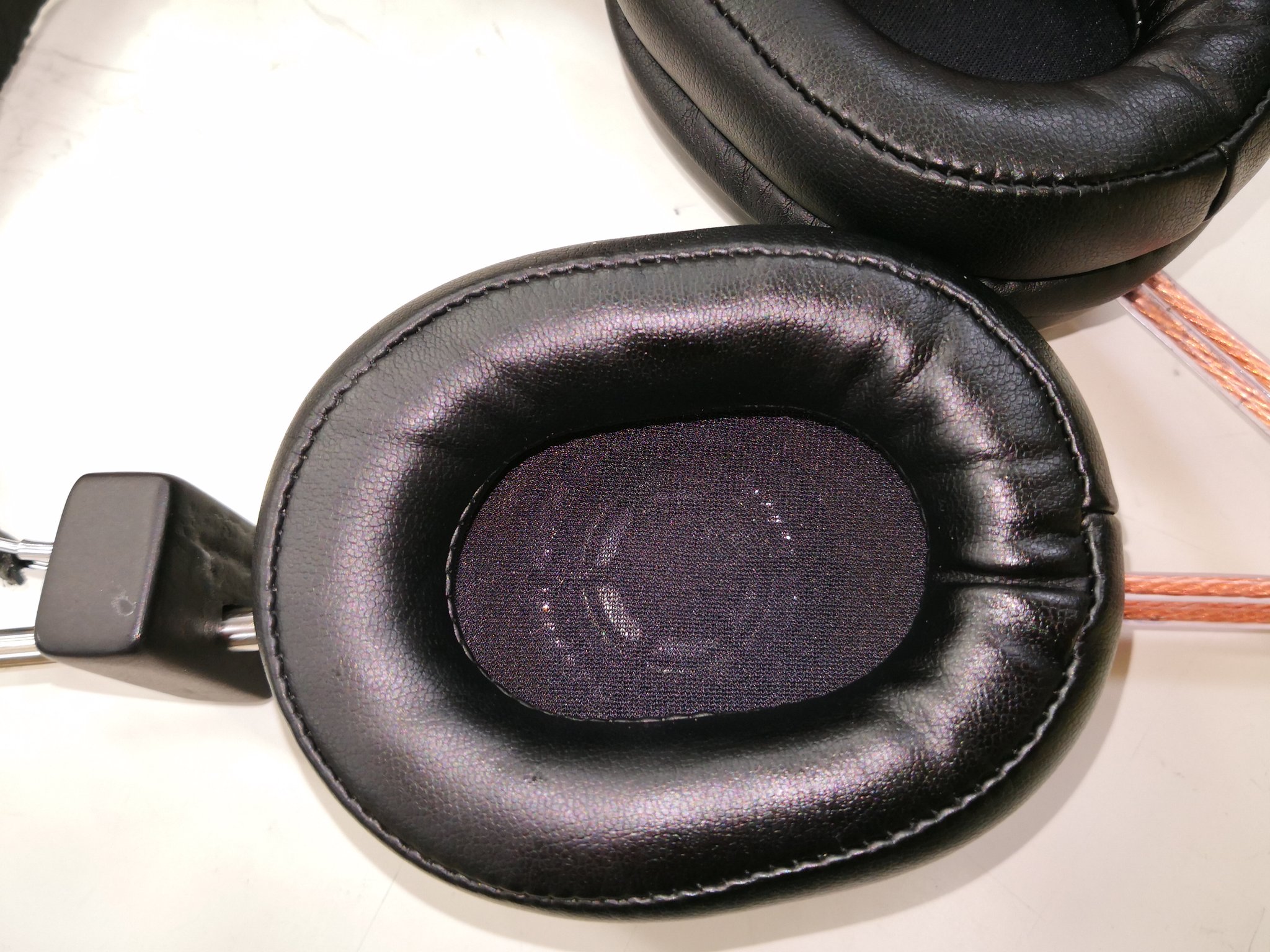 Connected headphone kills 16-year-old in Malaysia