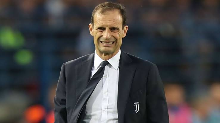 Juve coach Allegri praises referee who sent him off
