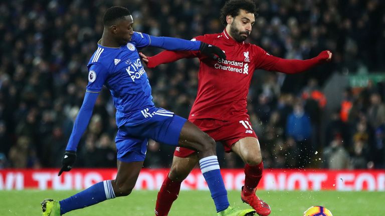 Liverpool held by Leicester to give Man City lifeline