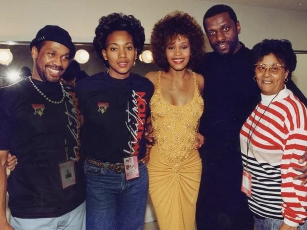 Whitney Houston’s ‘lesbian lover’ Robyn Crawford to release memoir