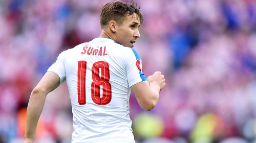 Czech striker dies in auto crash
