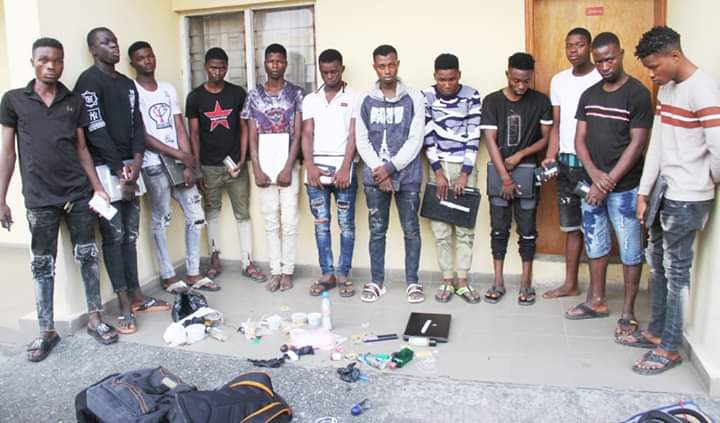 EFCC busts yahoo yahoo school, arrests 12 suspects
