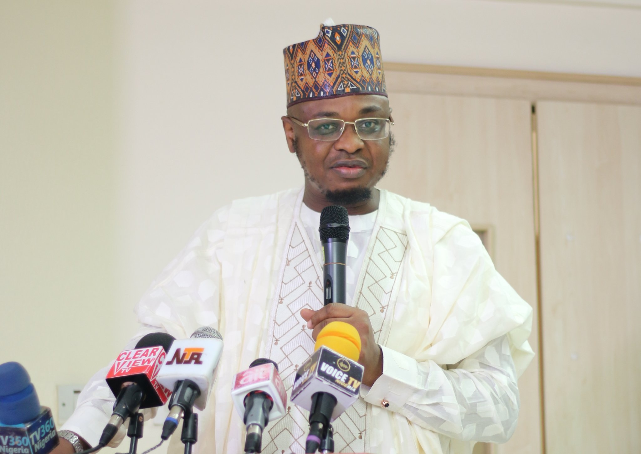 BREAKING: Minister extends deadline on reduction of Data price