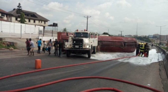 Video: Tanker falls, spills fuel on Otedola bridge
