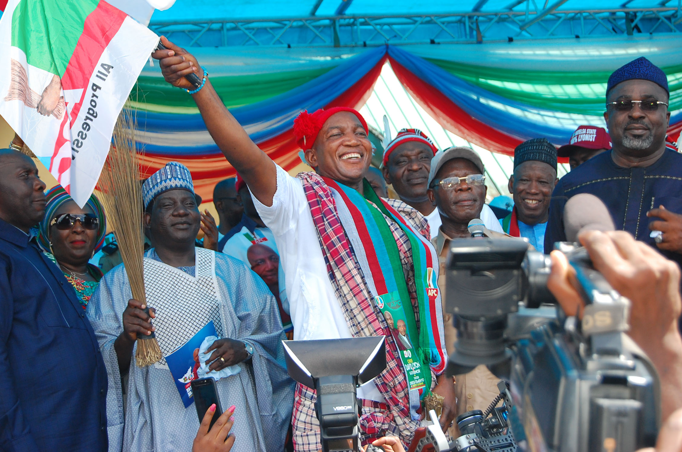 BREAKING: INEC declares APC’s Lyon winner of Bayelsa Governorship election