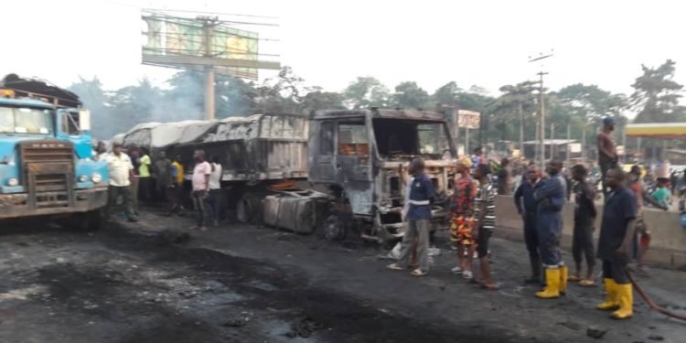 Six passengers burnt beyond recognition in Ondo accident