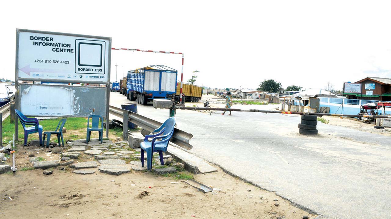 Yoruba nation agitators forcefully reopen Idiroko border