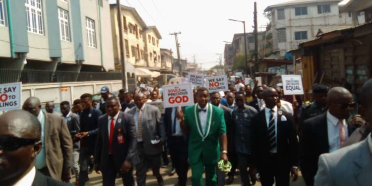 BREAKING: Pastor Adeboye leads massive protest against killings of Christians in Nigeria [Video]