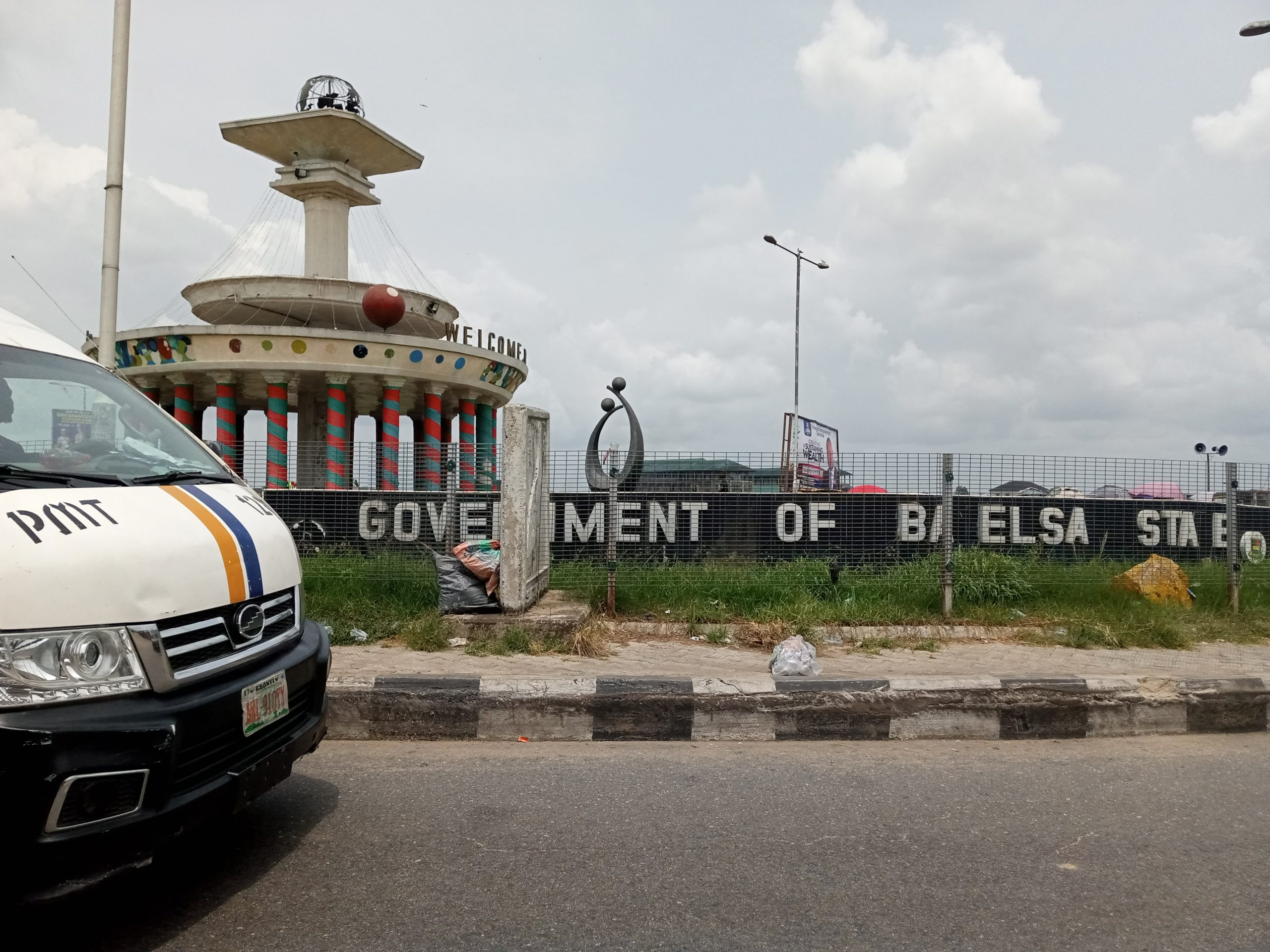 Pump-price: Youths close 7 petrol stations in Bayelsa
