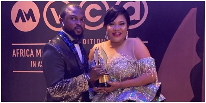 Love in paradise: Toyin Abraham gives husband lap dance [VIDEO]