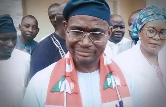 Serving Nigerian senator clears air on COVID-19 status