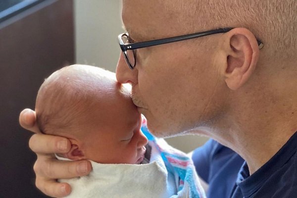 CNN’s Anderson Cooper welcomes baby boy via surrogate