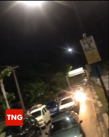 [Video] Violators of Lagos state lockdown order spends night on road