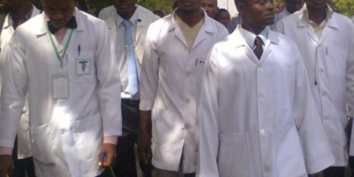 Strike: FG begs doctors to return to work