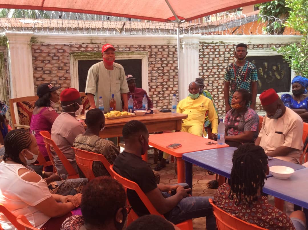 Anambra 2021: PDP, APGA, APC excos, 300 members tear membership cards, decamp to Labour Party