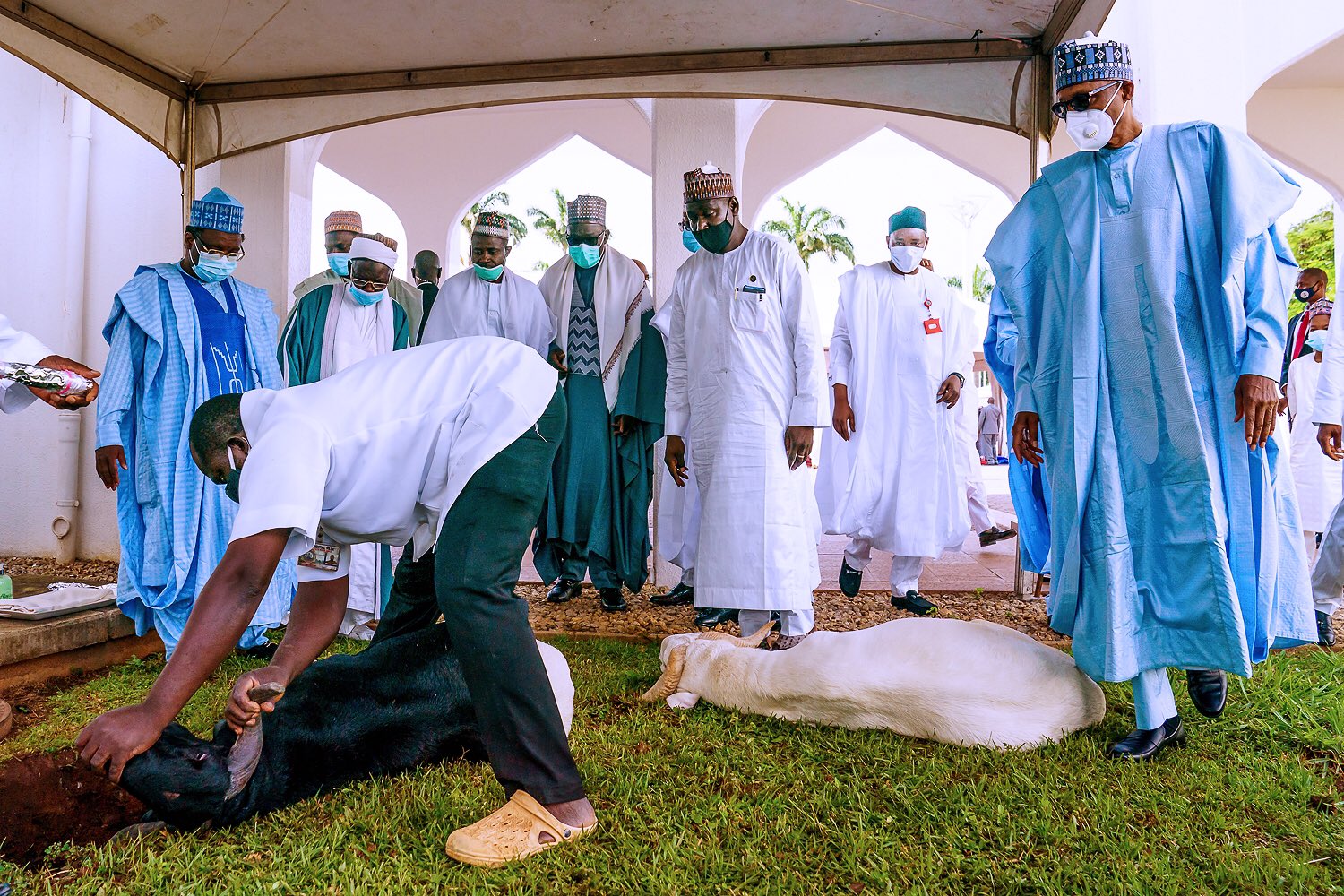 Photo News: Buhari observes Eid-el-Kabir prayer with family at home