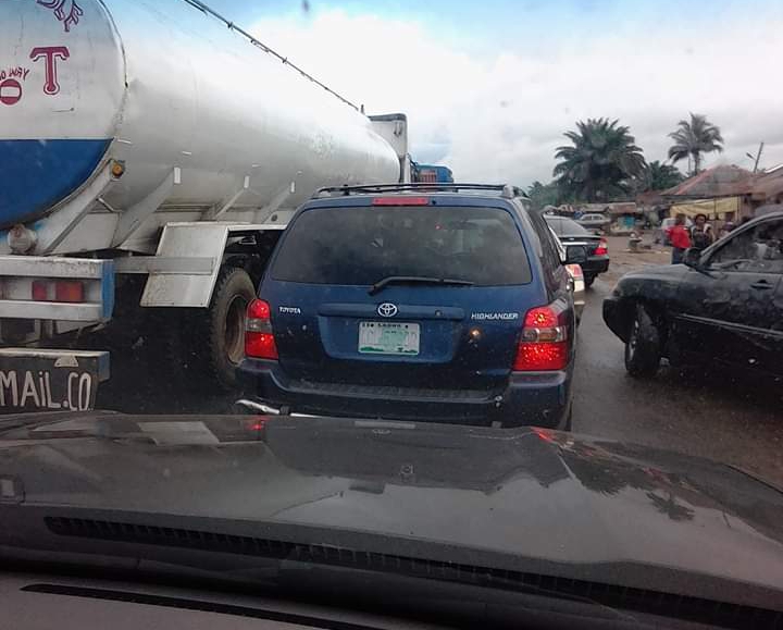 Petrol tanker drivers begin strike