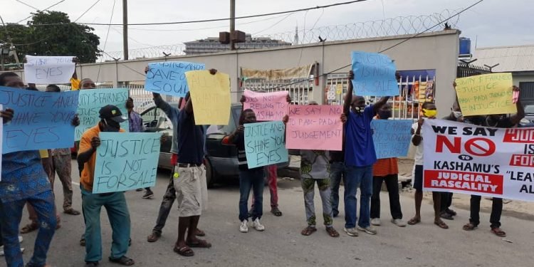 Lottery workers protest in Lagos Court