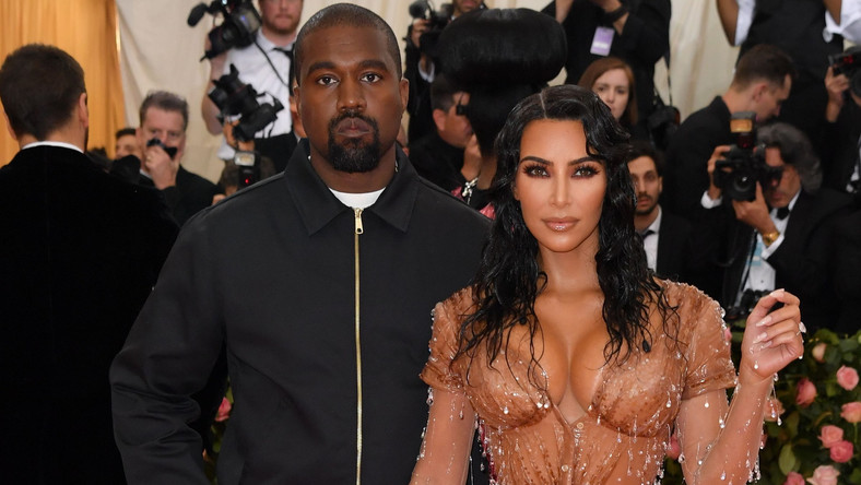 Kanye West slams wife, Kim Kardashian in weird Twitter rants