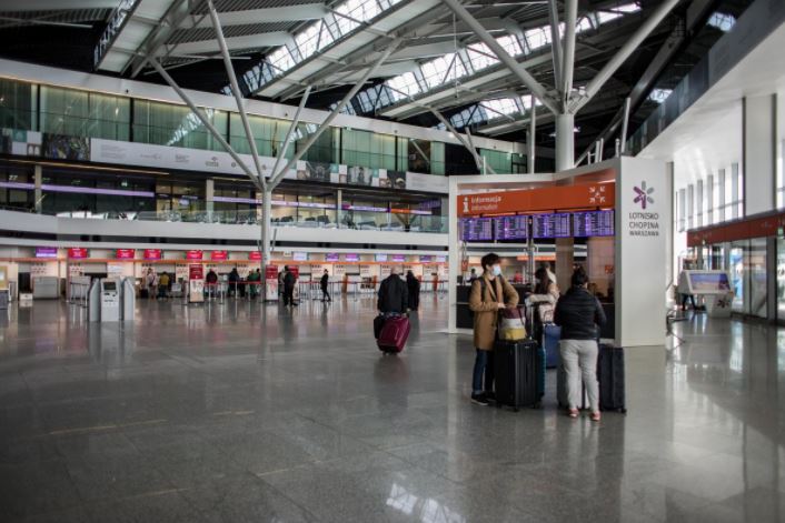 Poland re-introduces ban on flights from US, France, Spain, 43 other countries