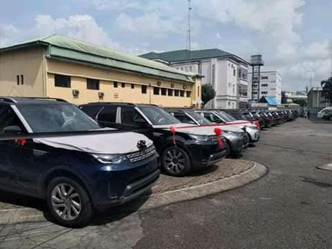 Photo: Wike gives 41 Range Rover SUVs to Rivers judges