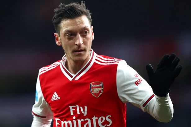 Arsenal goalkeeper Leno defends outcast Ozil
