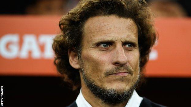 Diego Forlan sacked by hometown club after 11 games