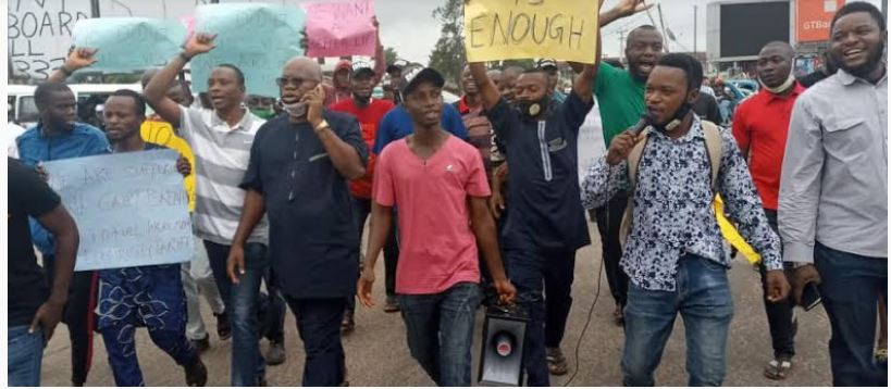 Aggrieved Nigerians protest in Osogbo over electricity tariff, fuel hike